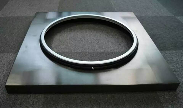 香港正能量专为海岛而设的钛合防雨装置 香港正能量专为海岛而设的钛合防雨装置