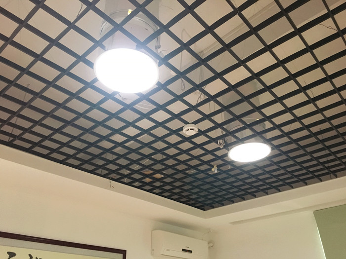 正能量导光管采光系统晴天室内效果图