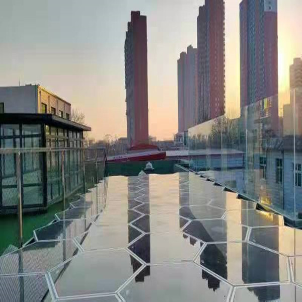 正能量科技雄安分公司楼顶光能宝盒屋面安装竣工效果(白天)