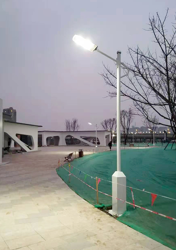光能路灯.jpg